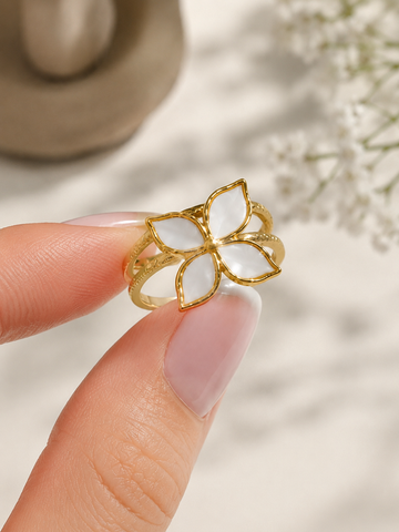 Pearl Bloom Ring ✨