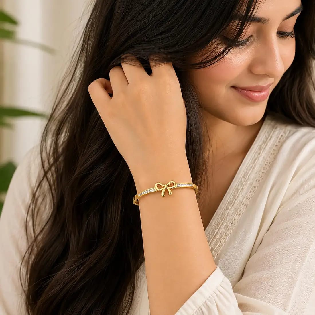 Elan Bow Luxe Bangle
