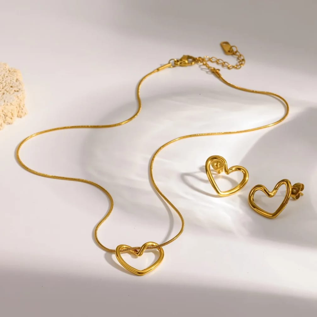 Elegant Heart Gold Necklace & Earrings Set