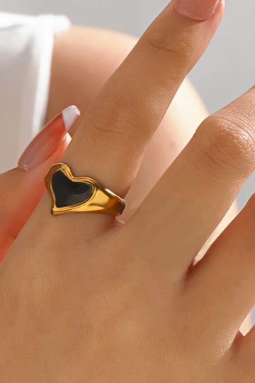 Élan Heart Gold Ring